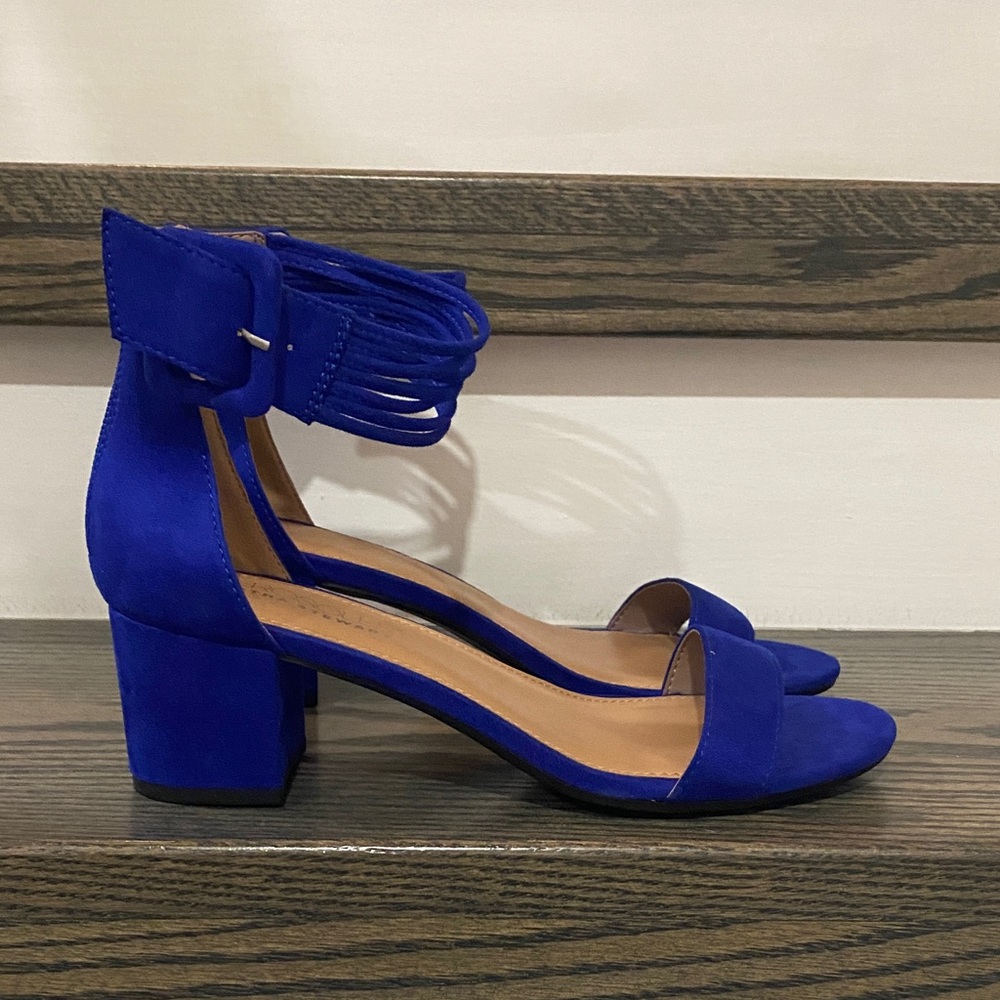 AEROSOLES (NWOT) Blue Block Heel Sandals